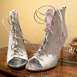 💎 Blinged out Booties 💎